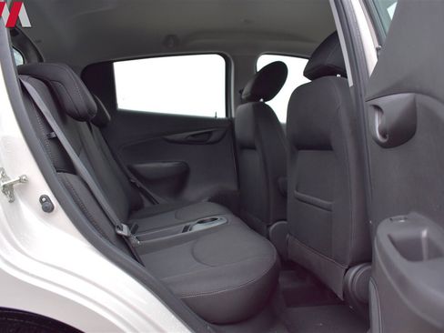 Used 2019 Chevrolet Spark LT image 23