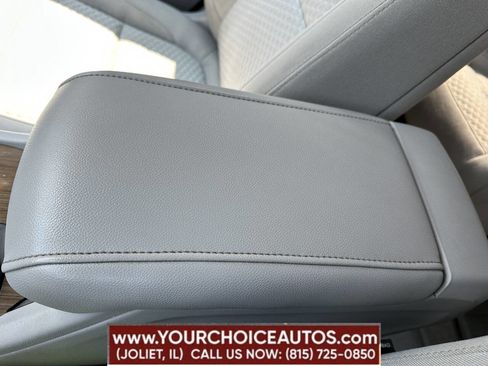 Used 2017 GMC Acadia SLE image 50