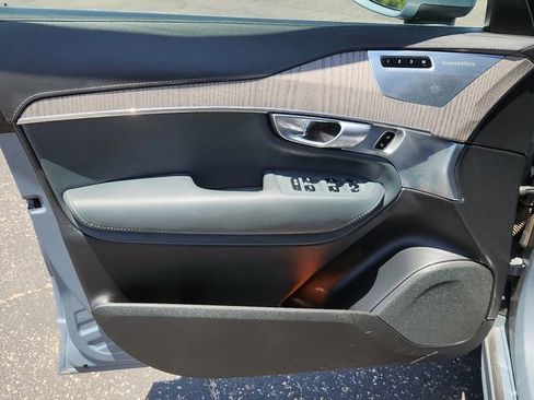 Used 2023 Volvo XC90 B6 Ultimate image 13