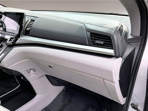 Used 2018 Honda Odyssey Touring image 24