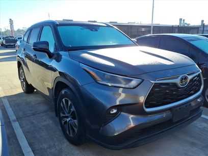 Certified 2021 Toyota Highlander XLE