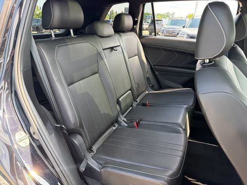Certified 2023 Volkswagen Tiguan SE R-Line AWD/4WD image 24
