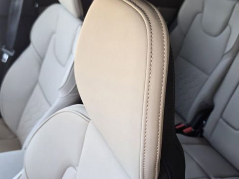 Used 2025 Volvo XC90 B6 Plus w/ Protection Package Premier image 19