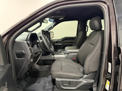 Used 2019 Ford F150 XLT w/ Equipment Group 302A Luxury image 4