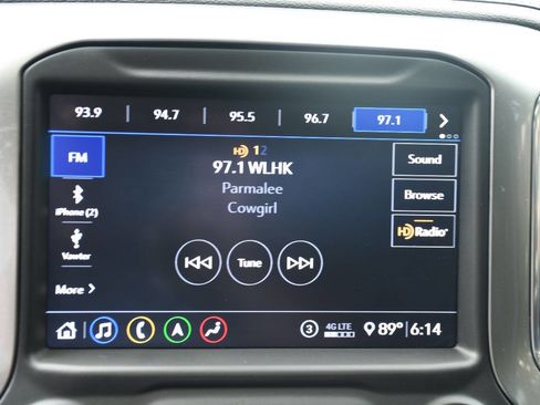 Used 2020 Chevrolet Silverado 1500 LTZ w/ LTZ Premium Package AWD/4WD image 38