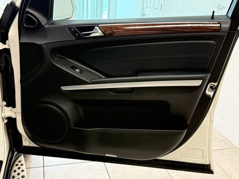 Used 2010 Mercedes-Benz ML 350 ML 350 4MATIC Sport Utility 4D image 23