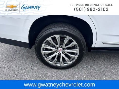 Used 2021 GMC Yukon Denali w/ Denali Premium Package image 11