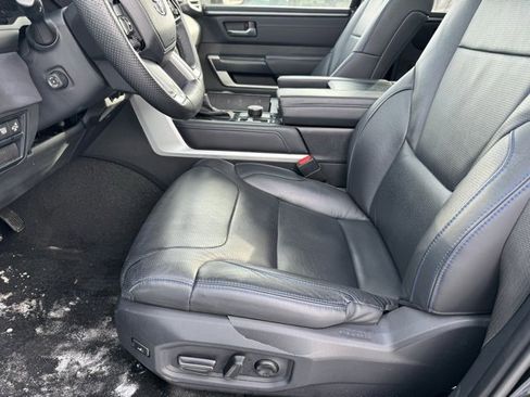 Used 2023 Toyota Tundra Platinum image 5