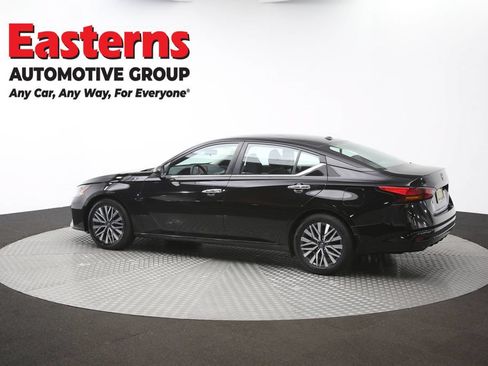 Used 2023 Nissan Altima 2.5 SV FWD image 62