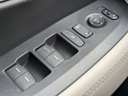 New 2026 Honda HR-V LX image 19
