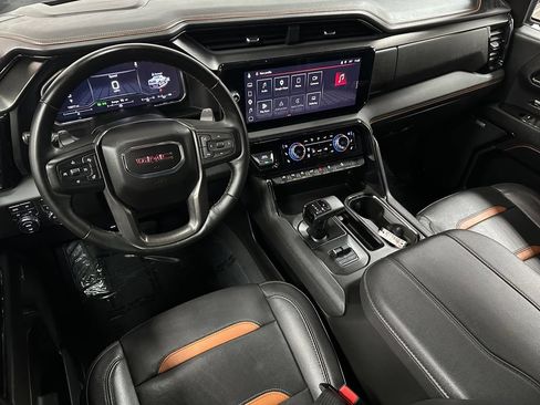 Used 2024 GMC Sierra 1500 AT4 w/ Technology Package AWD/4WD image 13