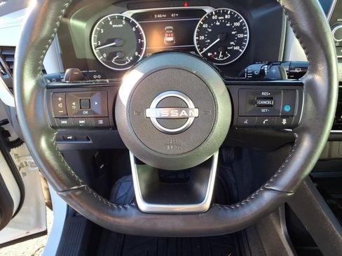 Certified 2023 Nissan Rogue SV w/ SV Premium Package AWD/4WD image 24