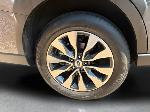 Used 2024 Subaru Outback Touring XT AWD/4WD image 40