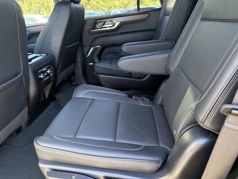 Used 2025 GMC Yukon Denali image 17