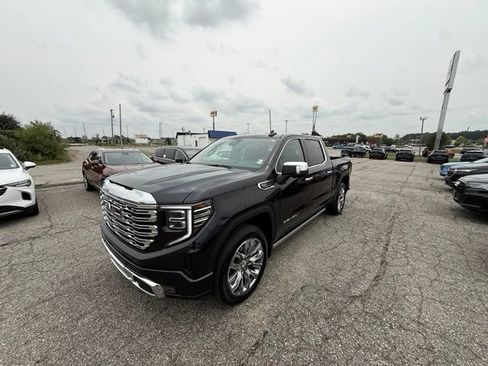 Used 2023 GMC Sierra 1500 Denali w/ Denali Reserve Package AWD/4WD image 2