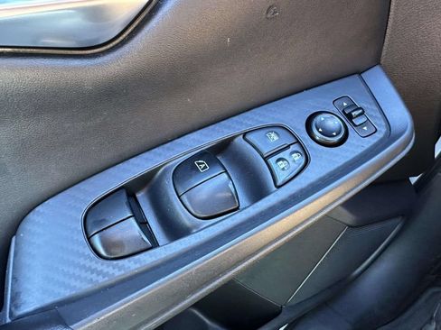 Used 2022 Nissan Sentra SV FWD image 32