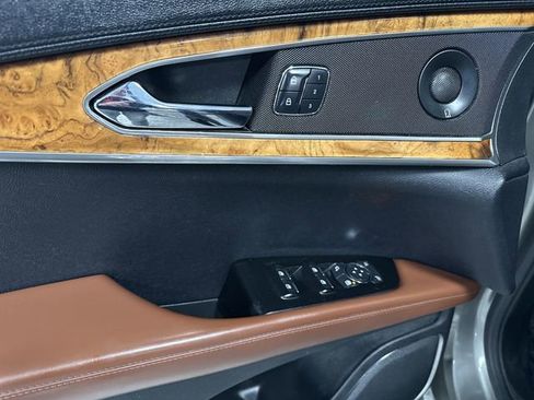 Used 2016 Lincoln MKX Reserve w/ Climate Package image 27