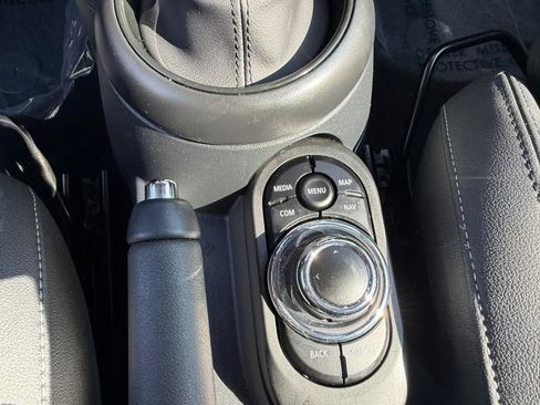 Used 2024 MINI Cooper S FWD image 30