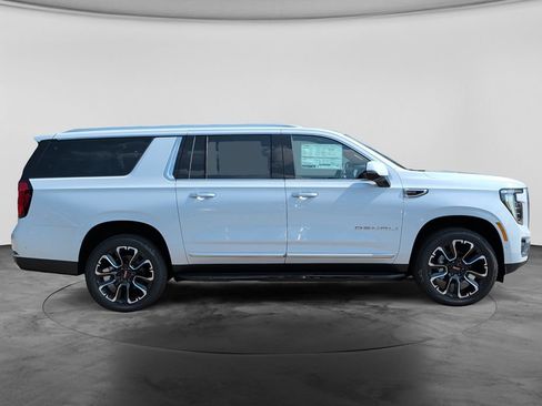 New 2026 GMC Yukon XL Denali AWD/4WD image 10
