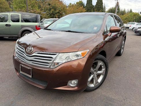 Used 2011 Toyota Venza AWD image 2