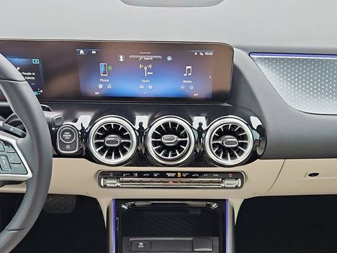 Used 2026 Mercedes-Benz GLA 250 GLA 250 image 20