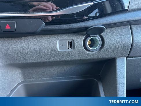 Used 2023 Ford Transit 350 XLT image 28