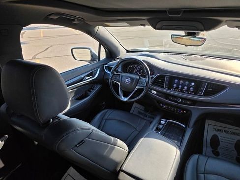 Used 2023 Buick Enclave Premium image 23