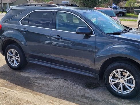 Used 2017 Chevrolet Equinox LT w/ Convenience Package image 5