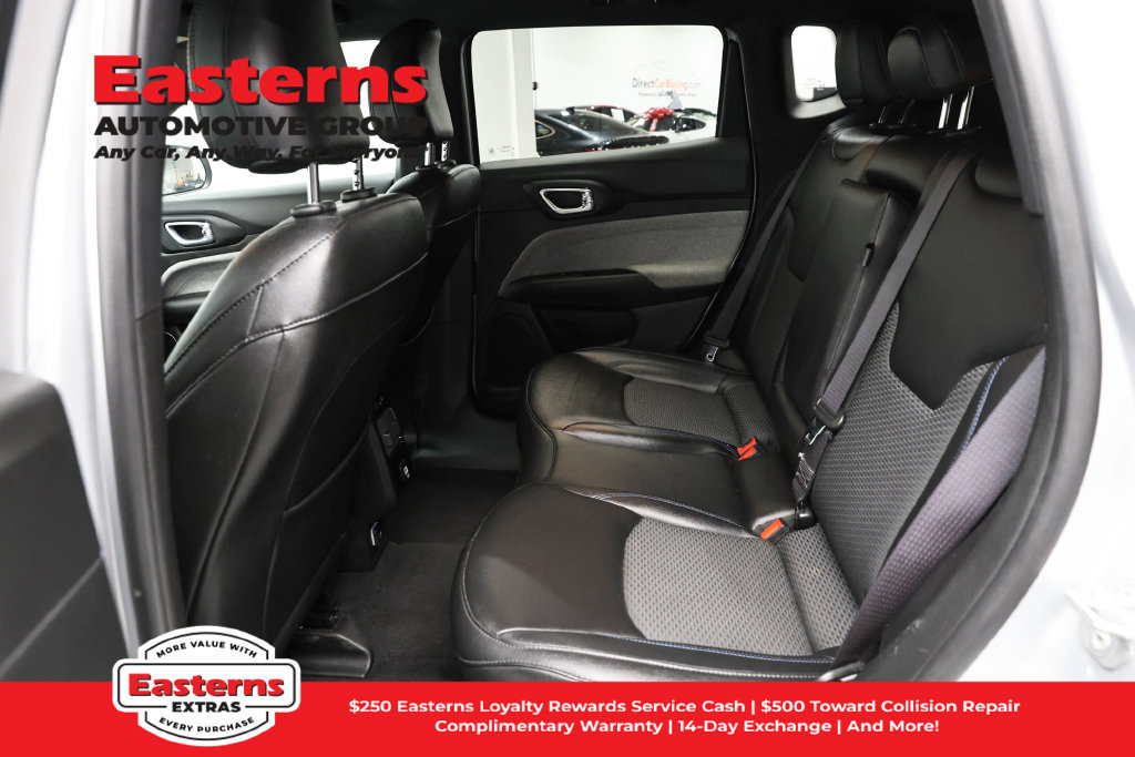 Used 2024 Jeep Compass Latitude AWD/4WD image 21