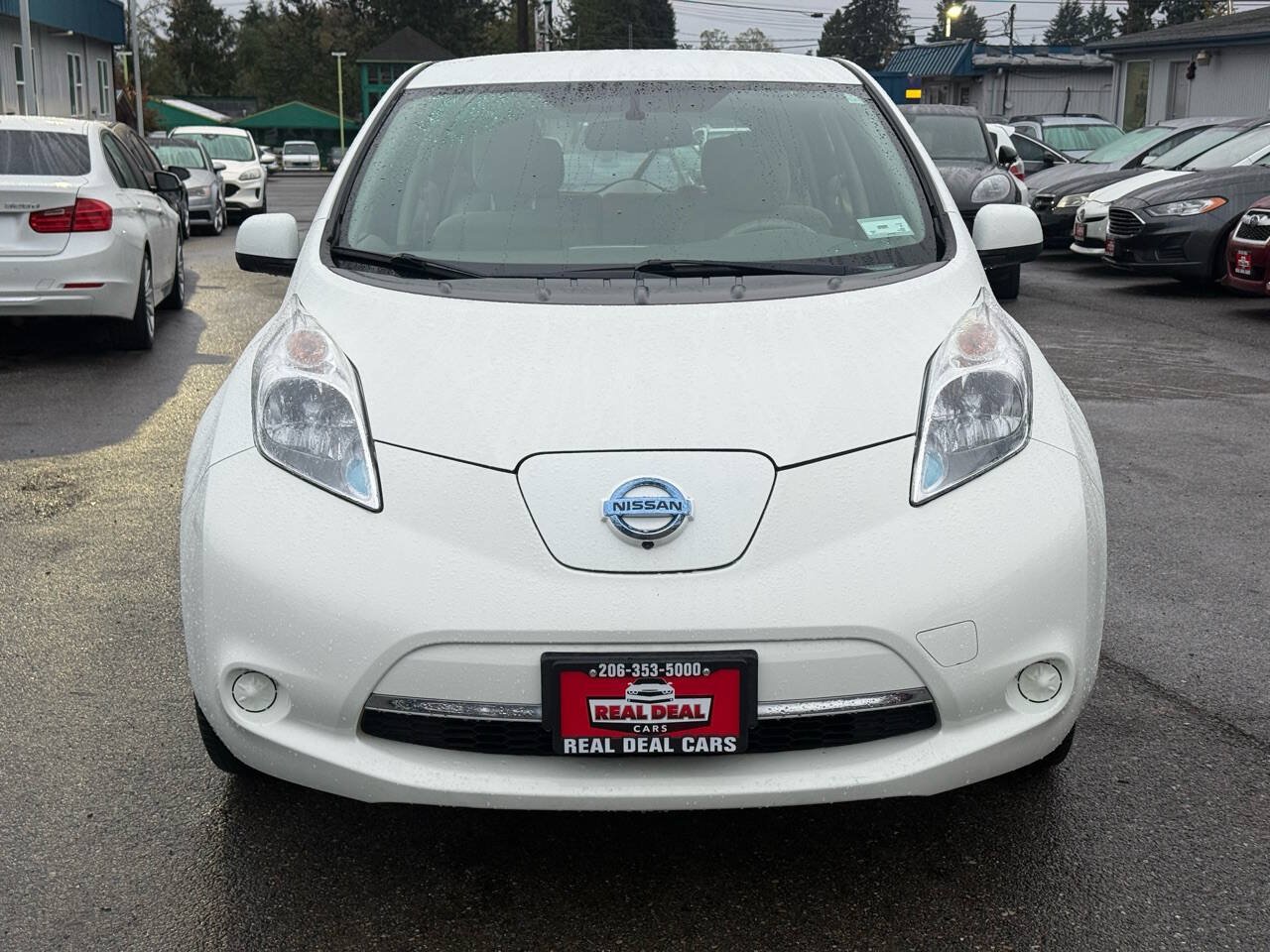 Used 2016 Nissan Leaf SV w/ Premium Package FWD image 2