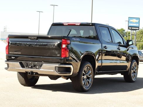 Used 2024 Chevrolet Silverado 1500 LT AWD/4WD image 7