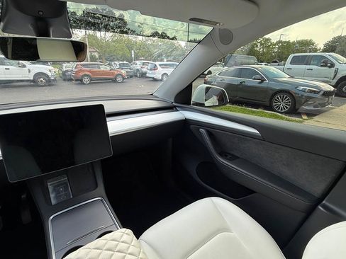 Used 2023 Tesla Model Y Long Range AWD/4WD image 19