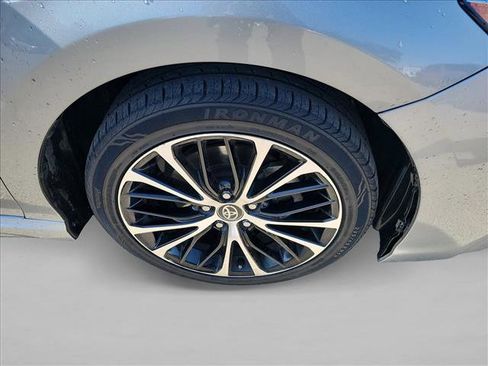 Used 2020 Toyota Camry SE image 10
