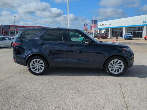 Used 2022 Land Rover Discovery S AWD/4WD image 9