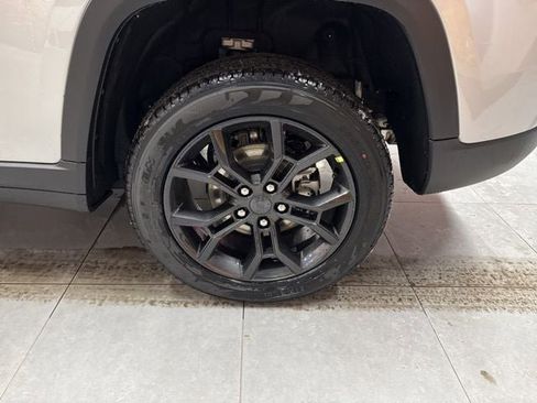 New 2025 Jeep Grand Cherokee Limited AWD/4WD image 13