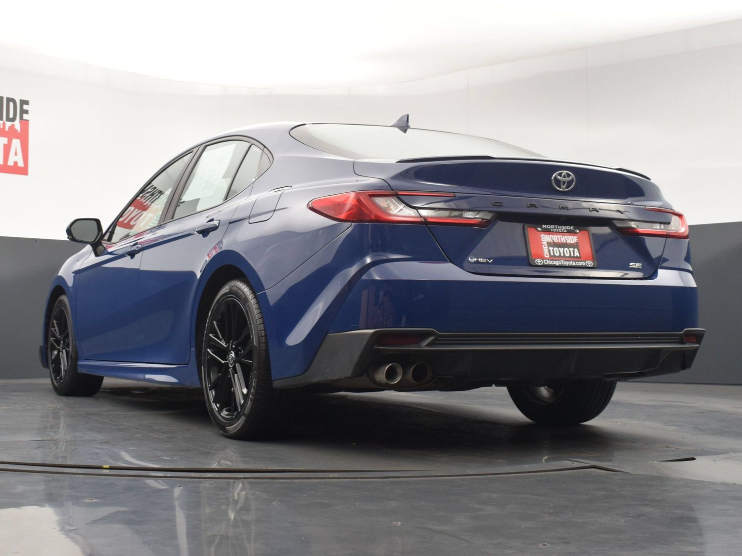 Used 2025 Toyota Camry SE FWD image 27