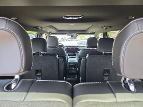 New 2026 Jeep Grand Cherokee L Limited w/ Limited Altitude Package AWD/4WD image 36
