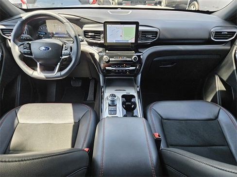 Used 2022 Ford Explorer ST-Line w/ Class IV Trailer Tow Package image 8