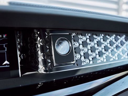 Used 2025 Rolls-Royce Phantom Sedan RWD image 89