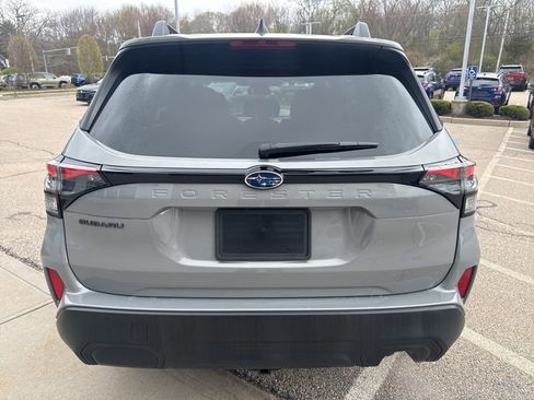 Used 2026 Subaru Forester Premium AWD/4WD image 3