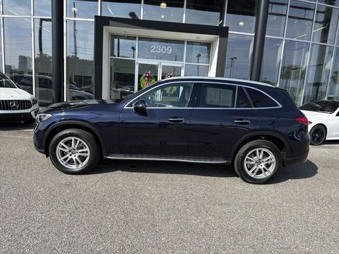 Used 2024 Mercedes-Benz GLC 300 4MATIC image 2