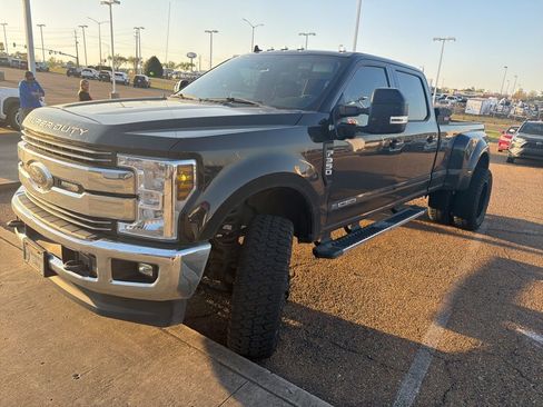 Used 2019 Ford F350 Lariat w/ Lariat Ultimate Package image 1