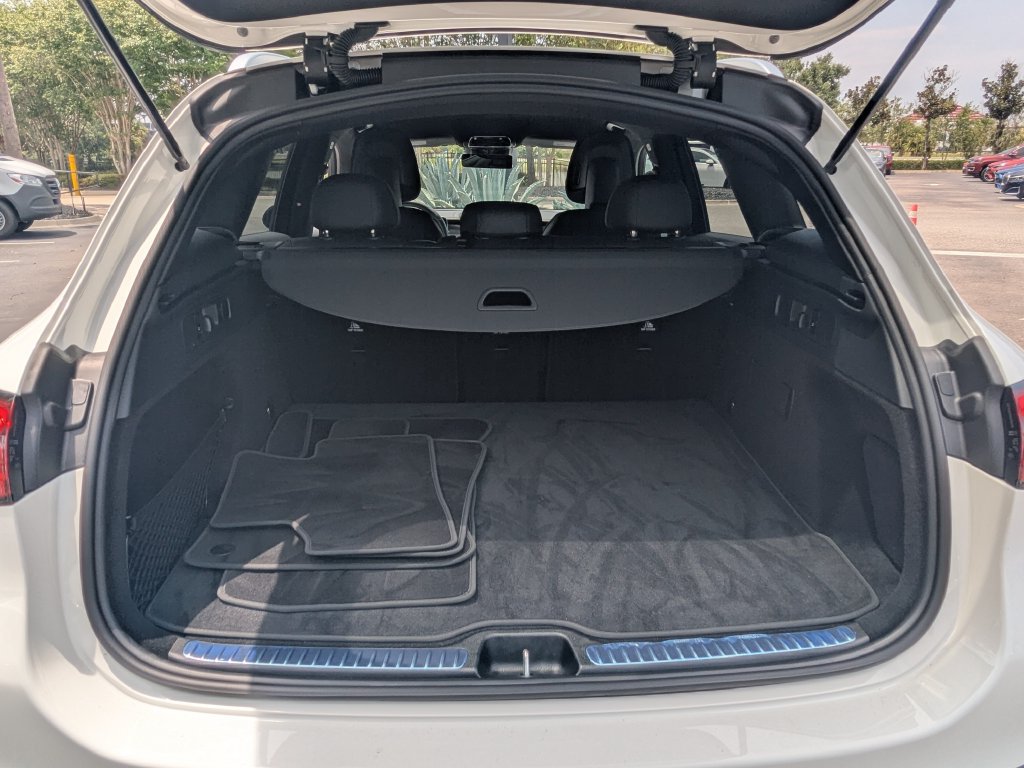 Certified 2025 Mercedes-Benz GLC 300 image 28