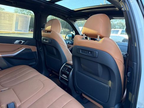 Used 2022 BMW X5 sDrive40i w/ Premium Package image 15