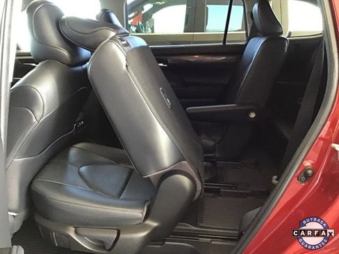 Used 2023 Toyota Highlander Limited image 47