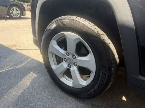 Used 2019 Jeep Compass Latitude w/ Popular Equipment Group AWD/4WD image 21