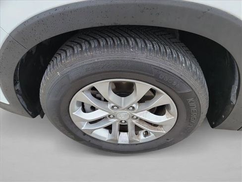Used 2020 Hyundai Santa Fe SE FWD image 9