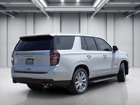 Used 2024 Chevrolet Tahoe High Country AWD/4WD image 4