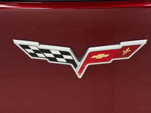 Used 2006 Chevrolet Corvette Coupe w/ Preferred Equipment Group RWD image 9