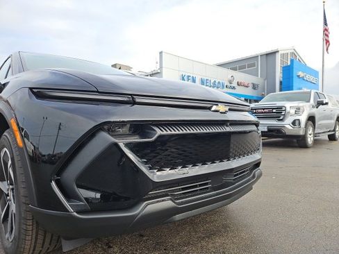 New 2026 Chevrolet Equinox EV LT image 4